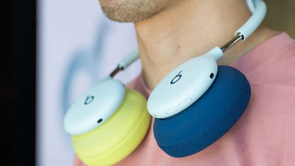People Interested in Beats 360